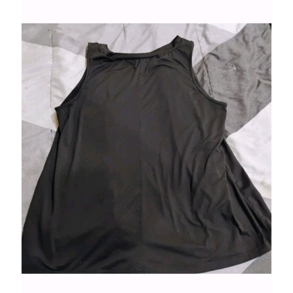 SHEIN Black Tank Top with White Heart Motif - Picture 5 of 7